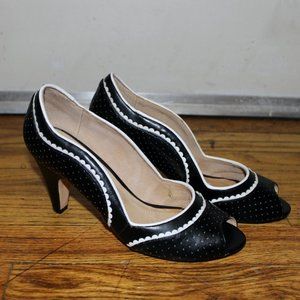 Chelsea Crew Shana Pumps Heels Black & White Size 37